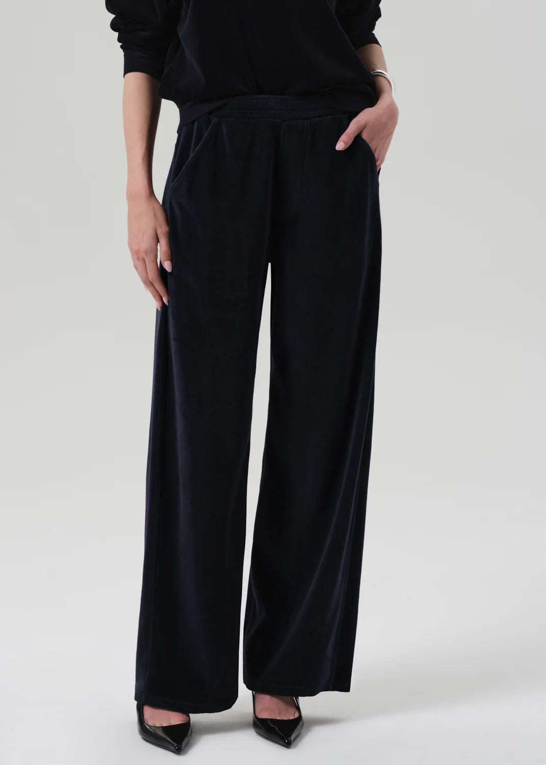 Citizens of Humanity Brynn Drawstring Pant in Velour Notte