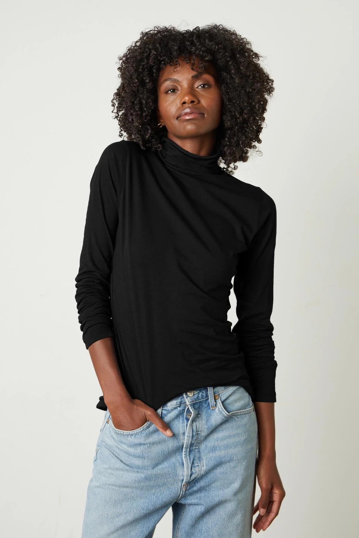 Velvet Talisia LS Turtleneck Black