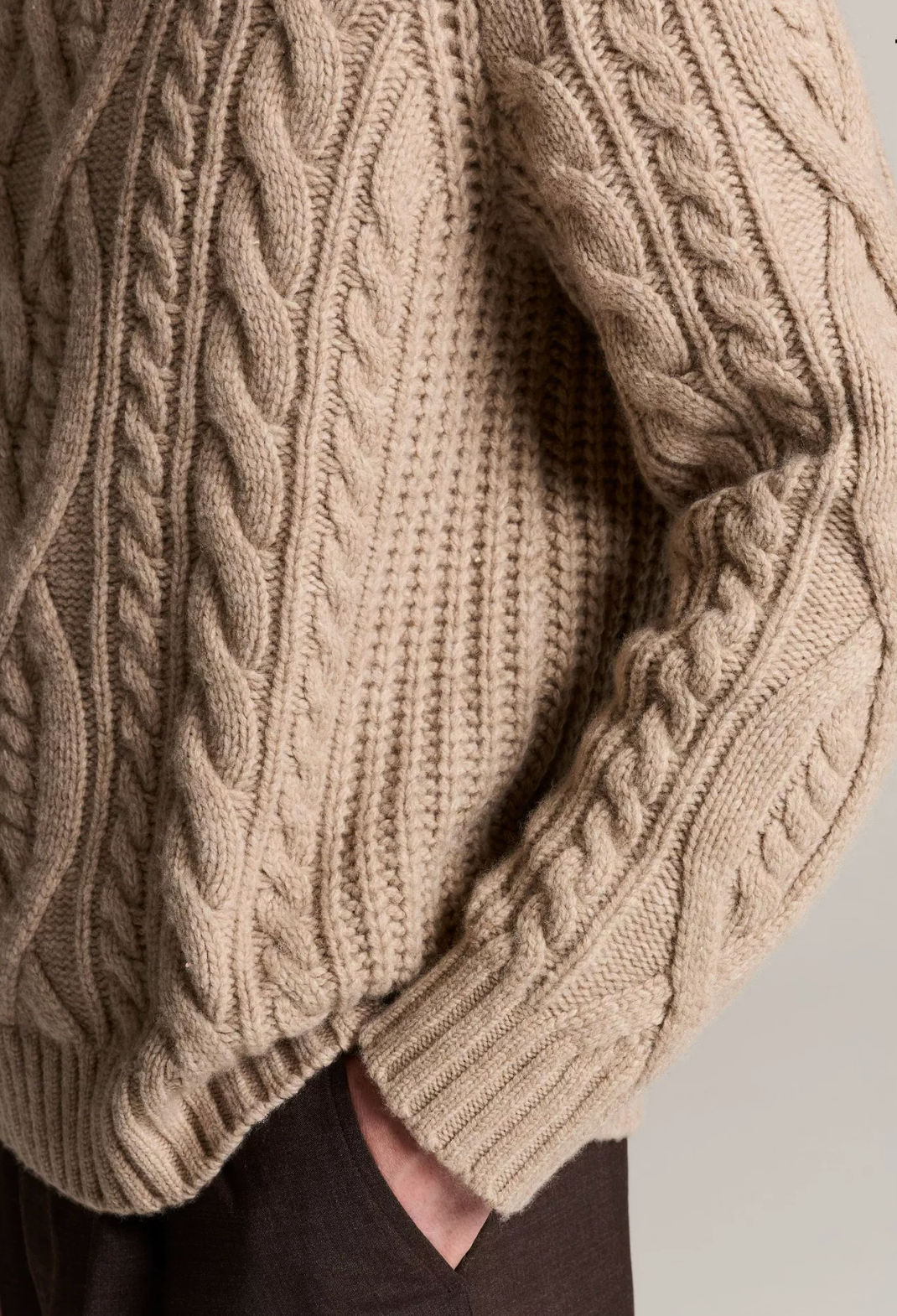 Vince Mega Cable LS Crew Oatmeal
