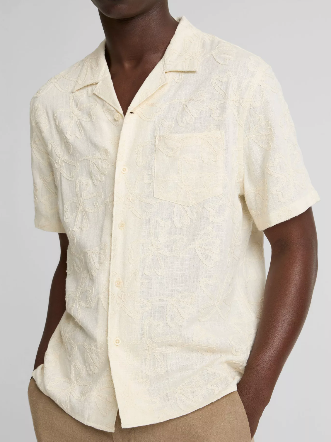 Vince Embroidered Floral SS Cabana Shirt Blanco