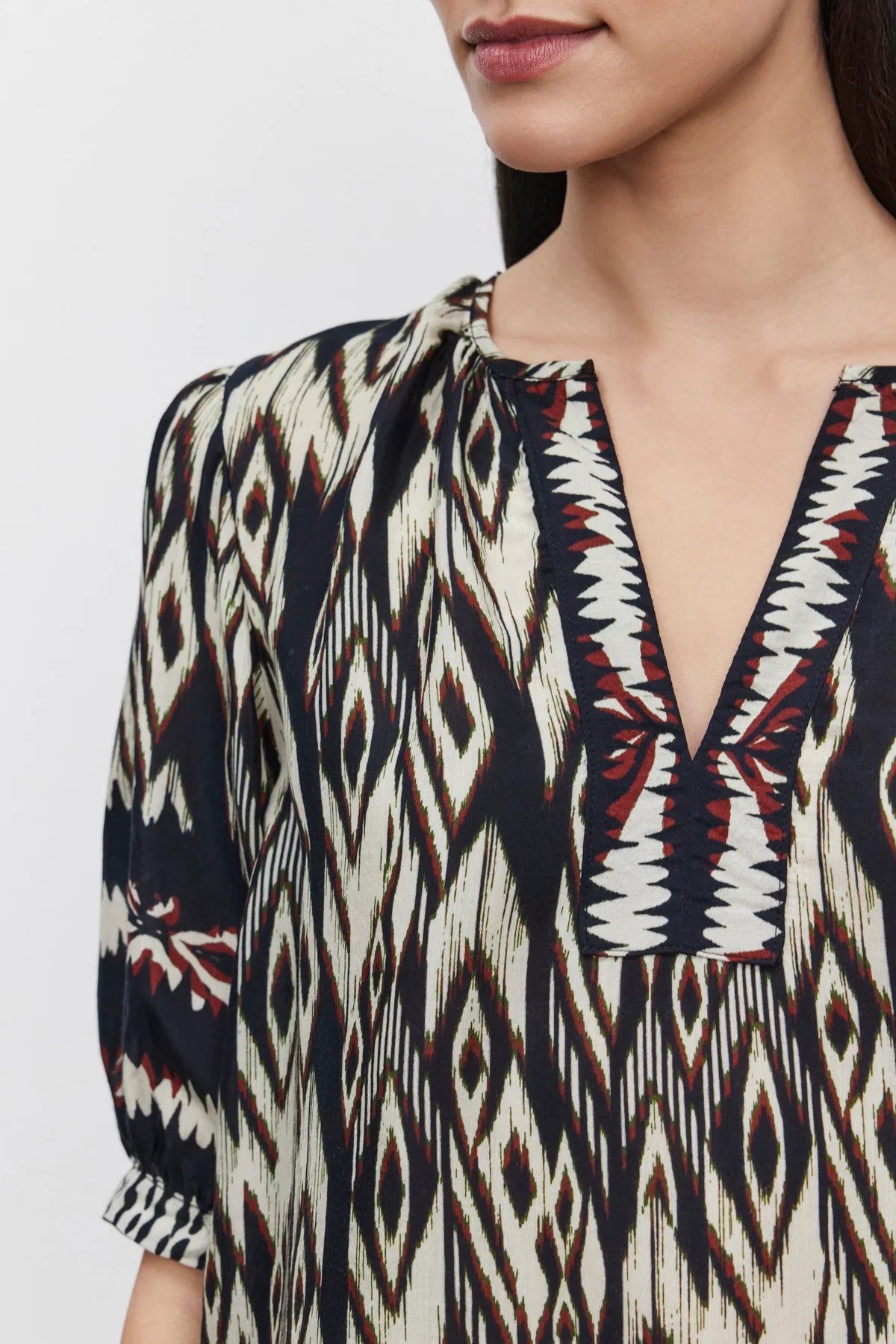 Velvet SS Ikat Blouse Black/Ecru