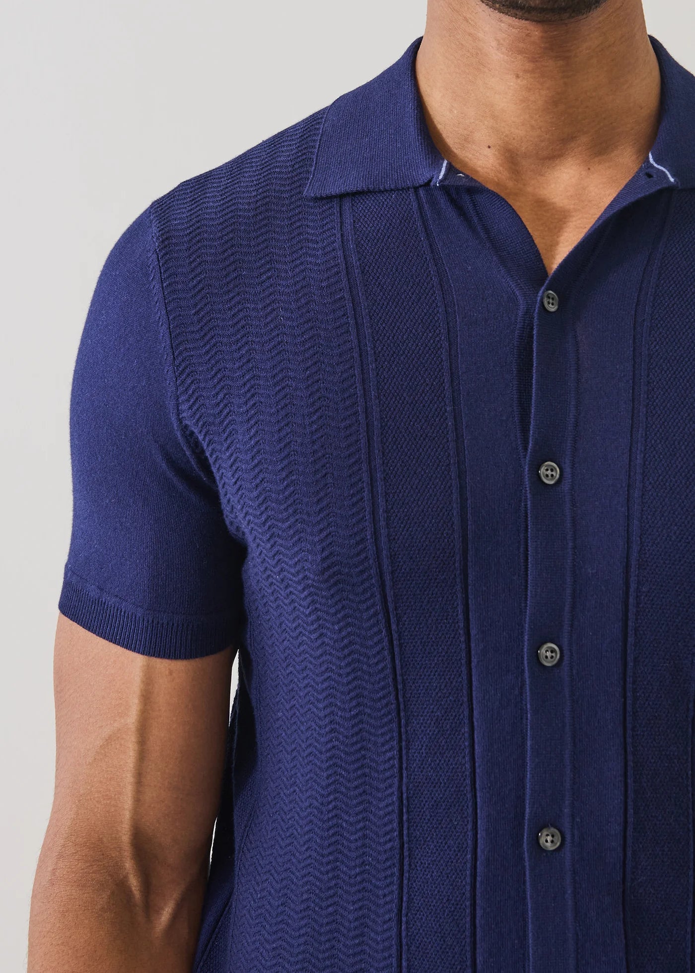 Patrick Assaraf navy short-sleeve cotton cashmere textured button-up polo shirt with vertical pattern details