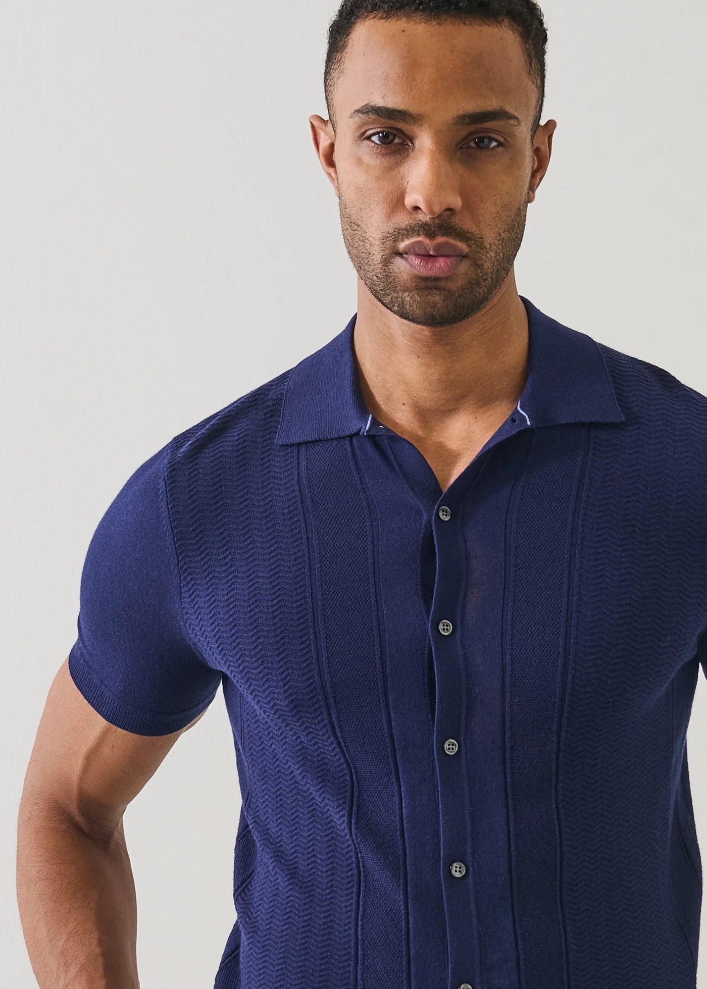 Patrick Assaraf navy short sleeve cotton cashmere textured knit polo shirt with full button front closure
