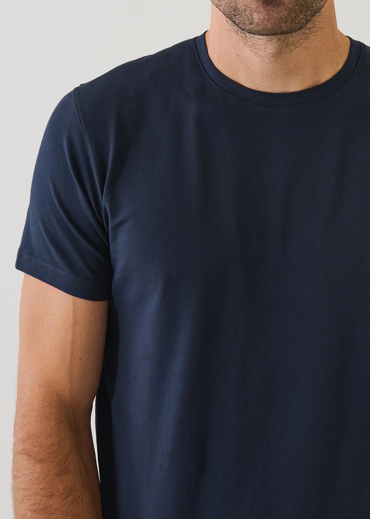 Patrick Assaraf short sleeve crew neck t-shirt in midnight blue on male model