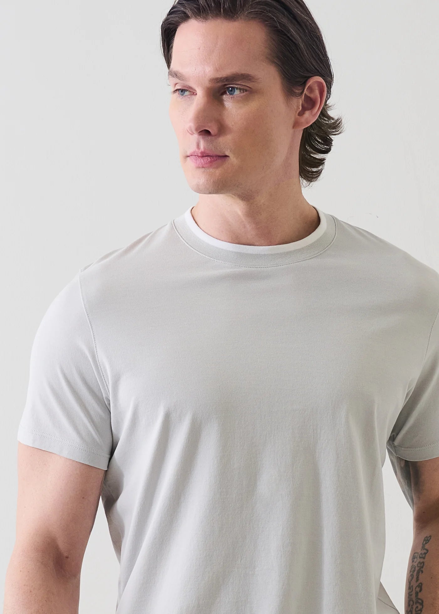 Patrick Assaraf short sleeve organic cotton crew neck t-shirt in mellow grey on male model