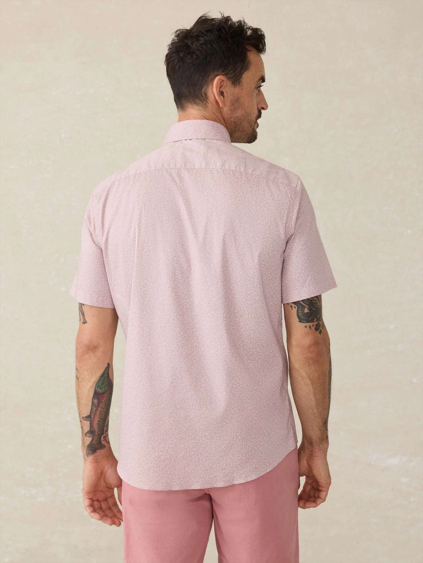 Faherty SS Movement Shirt Blushed Sand Floral