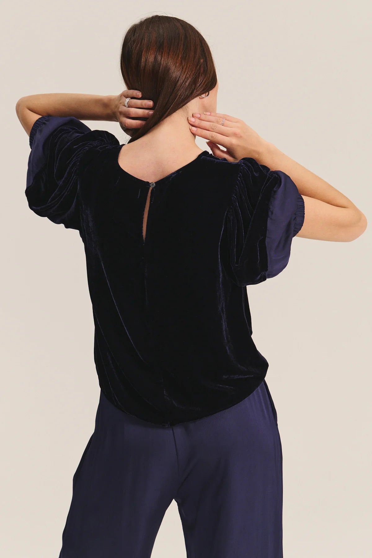 Velvet Taryn SS Velvet Top Viking